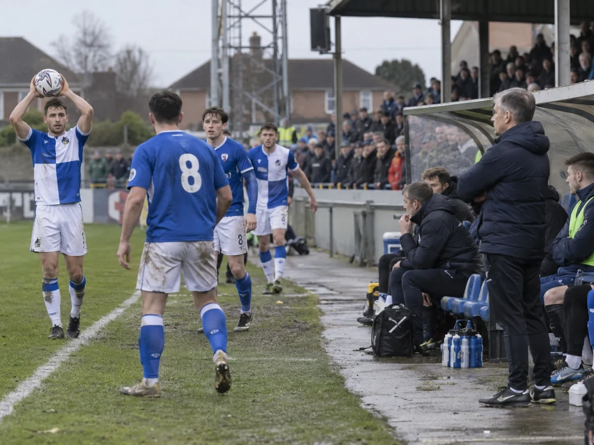 Crewe kan miste tabelltoppen i neste runde