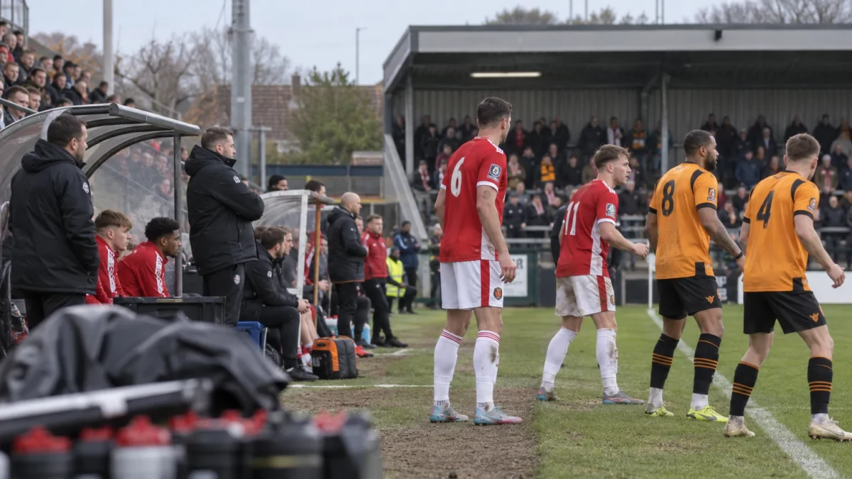 Presset øker på Salford City i toppen av League Two
