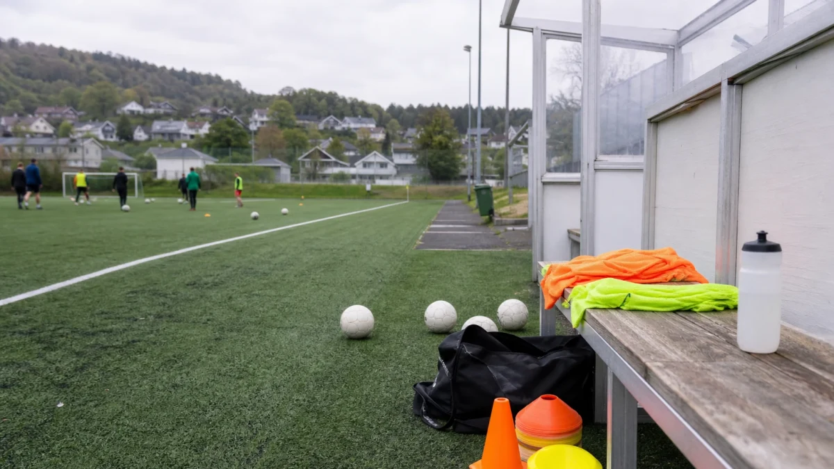 Leeds signerer Tarik Muharemović på femårskontrakt