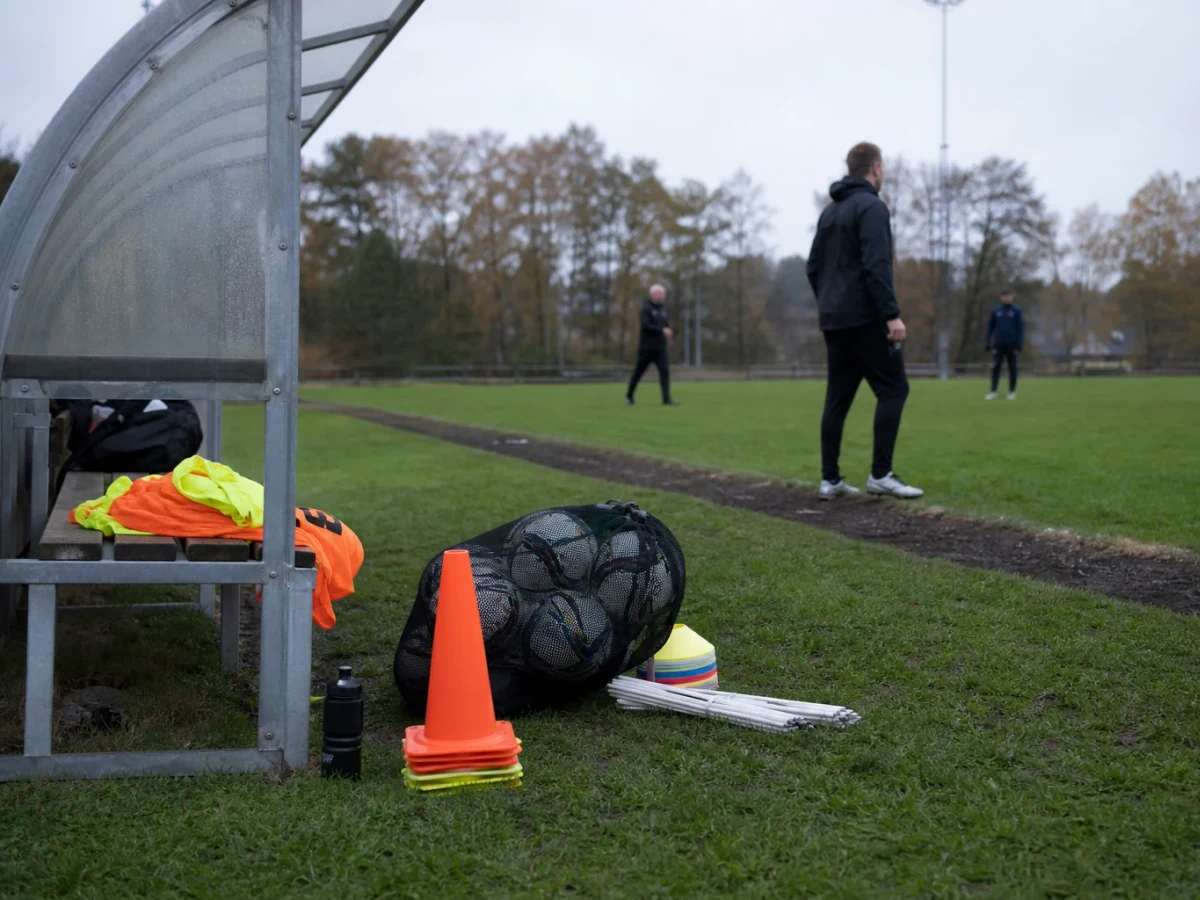 Kayode forlenger med Brentford til 2032