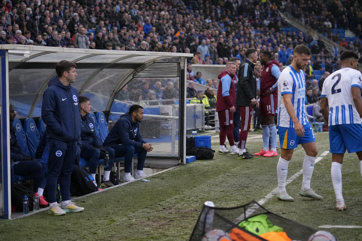 Brighton åpnet med 4–0 og tok tabelltoppen